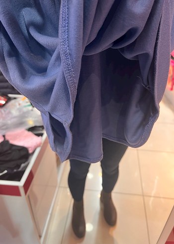 V Yaka Kadın Askılı Bluz - Görsel 7