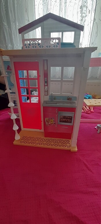 Barbie evi