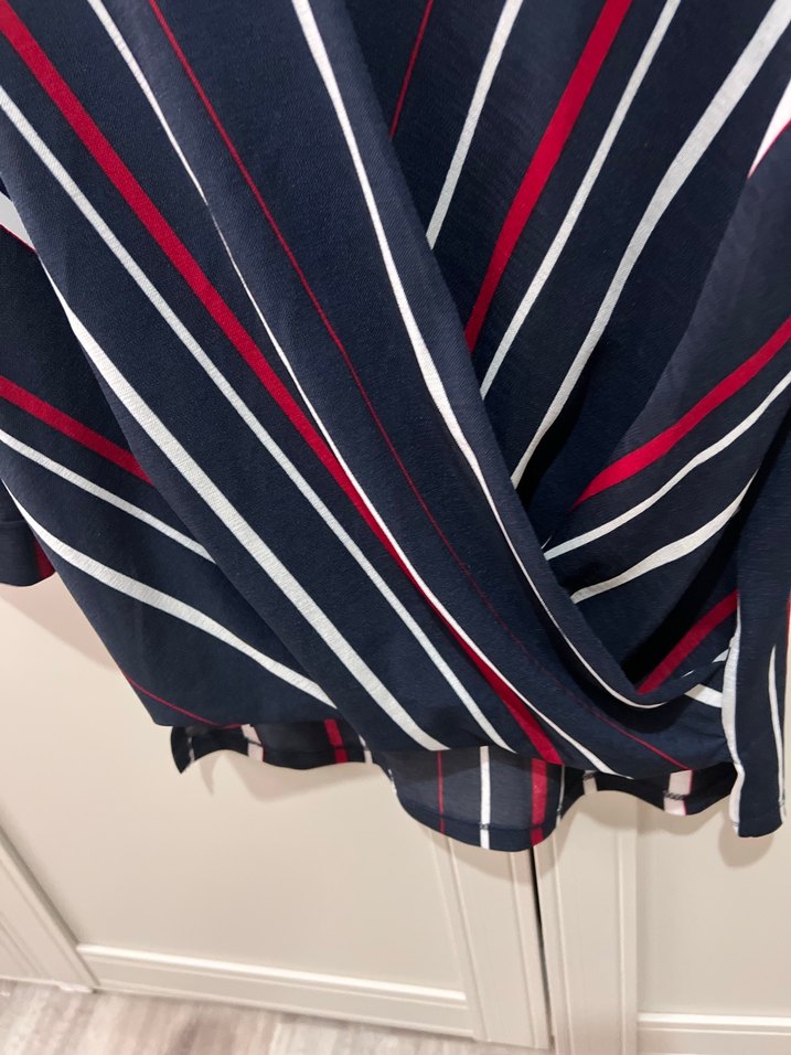 Çizgili V Yaka Kadın Bluz - Görsel 5