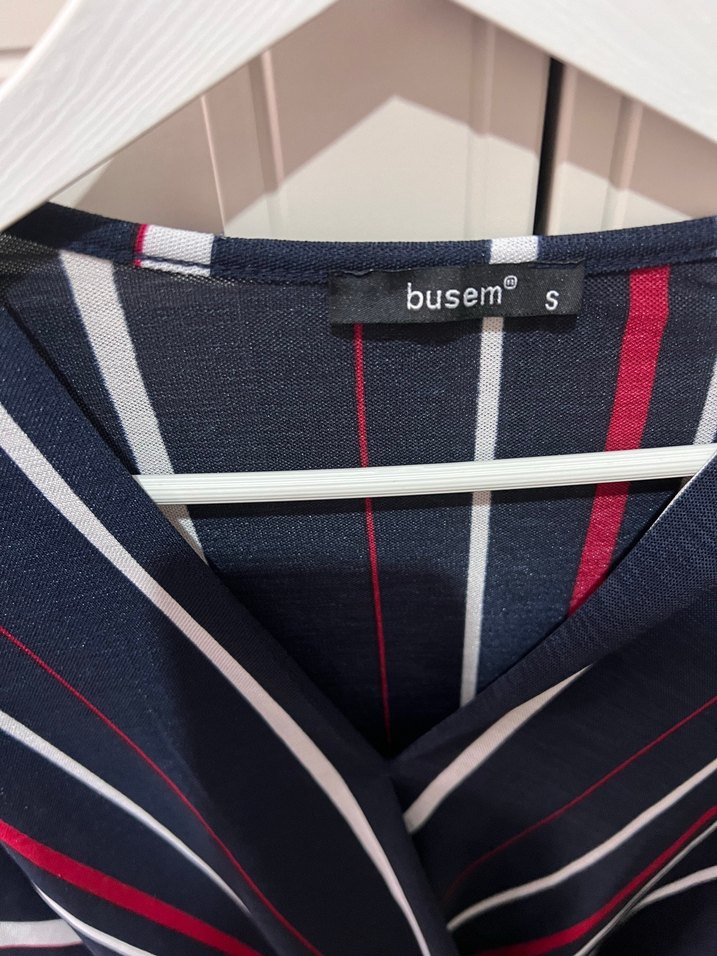 Çizgili V Yaka Kadın Bluz - Görsel 3