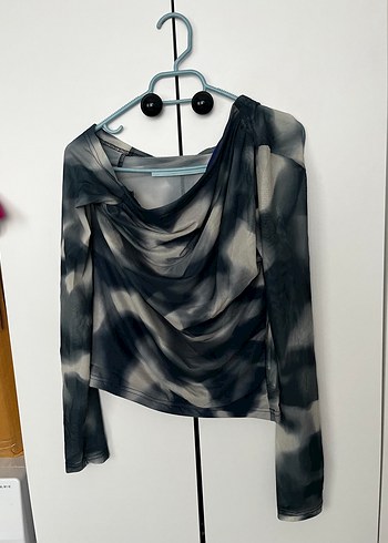 Gri Batik Desenli Uzun Kollu Kadın Bluz