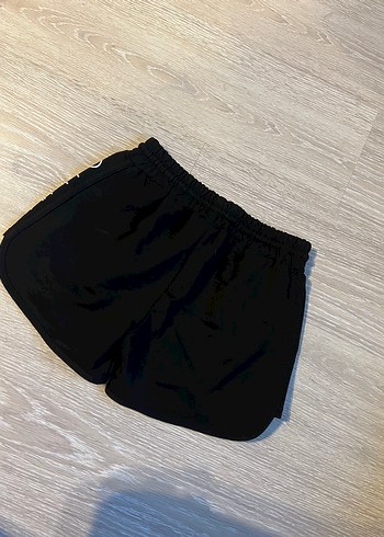 s Beden Siyah Pamuklu Rahat Kesim Mini Şort