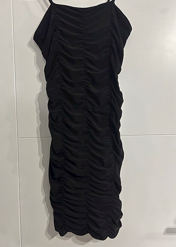 s Beden siyah Renk Siyah Pilili Uzun Askılı Gece Elbisesi