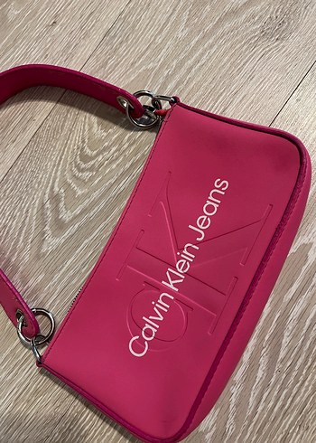 Beden Calvin Klein Pembe Deri Fermuarlı Kadın Çanta