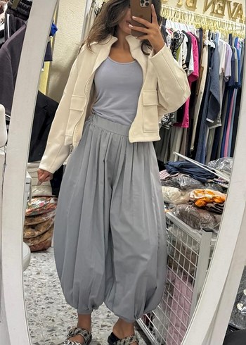 Kadın Beyaz Süet Yüksek Yakalı Fermuarlı Ceket - Görsel 5