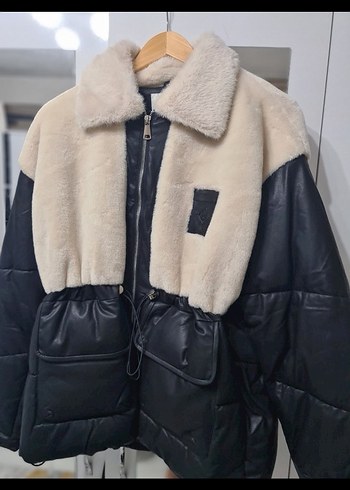 Kadın Siyah Deri Kürk Detaylı Kısa Mont - Görsel 2