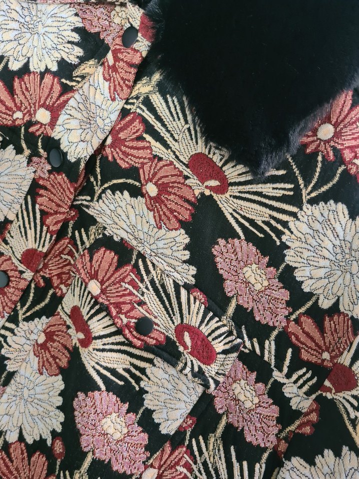 Kahverengi Çiçek Desenli Kadın Kısa Ceket - Görsel 4