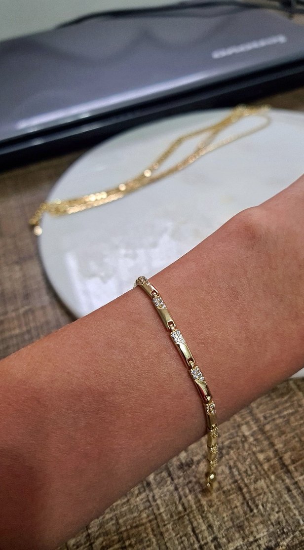 Zincir Detaylı Parlak Altın Bileklik - Görsel 5