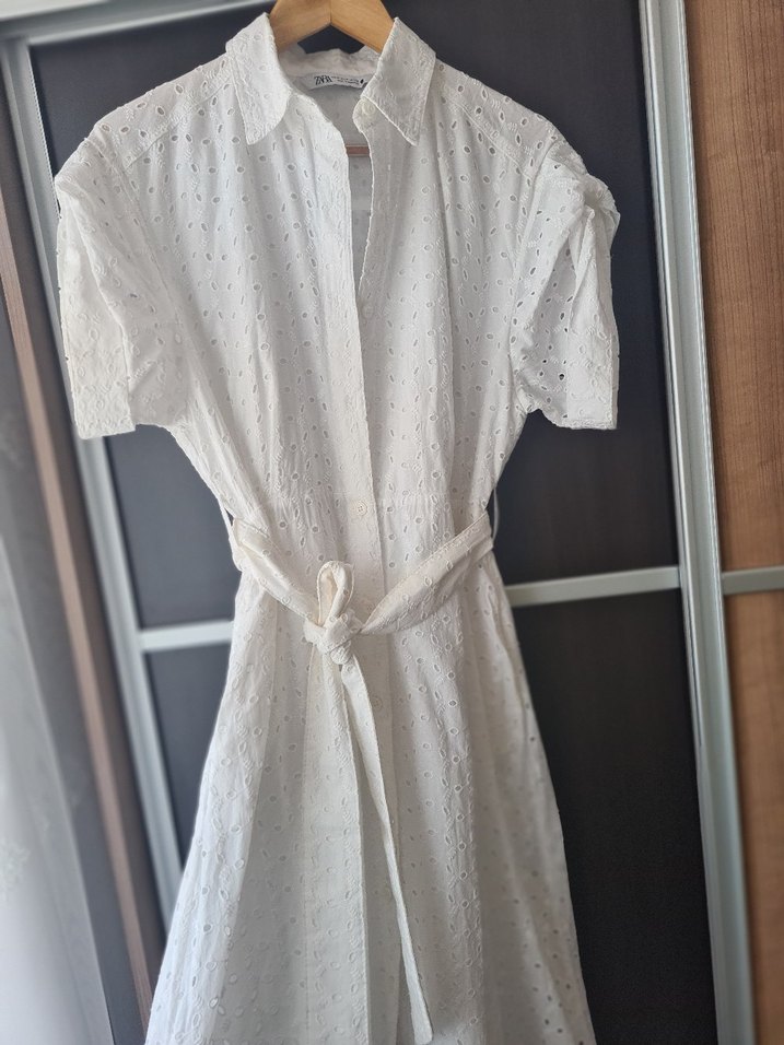 Zara Beyaz Nakışlı Uzun Elbise - Görsel 2