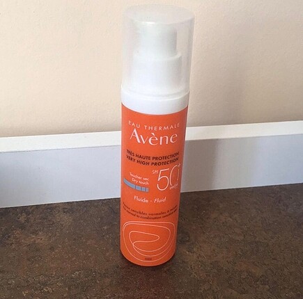 Avene fluide 50+ karma ve hassas ciltler