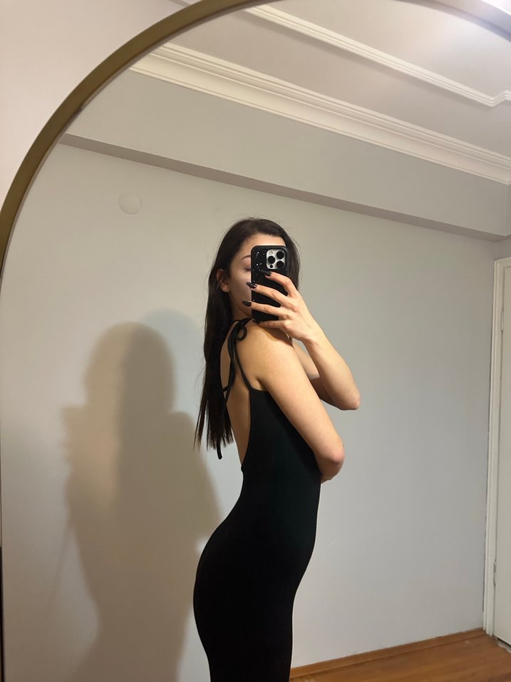 Siyah V Yaka İnce Askılı Mini Elbise - Görsel 3