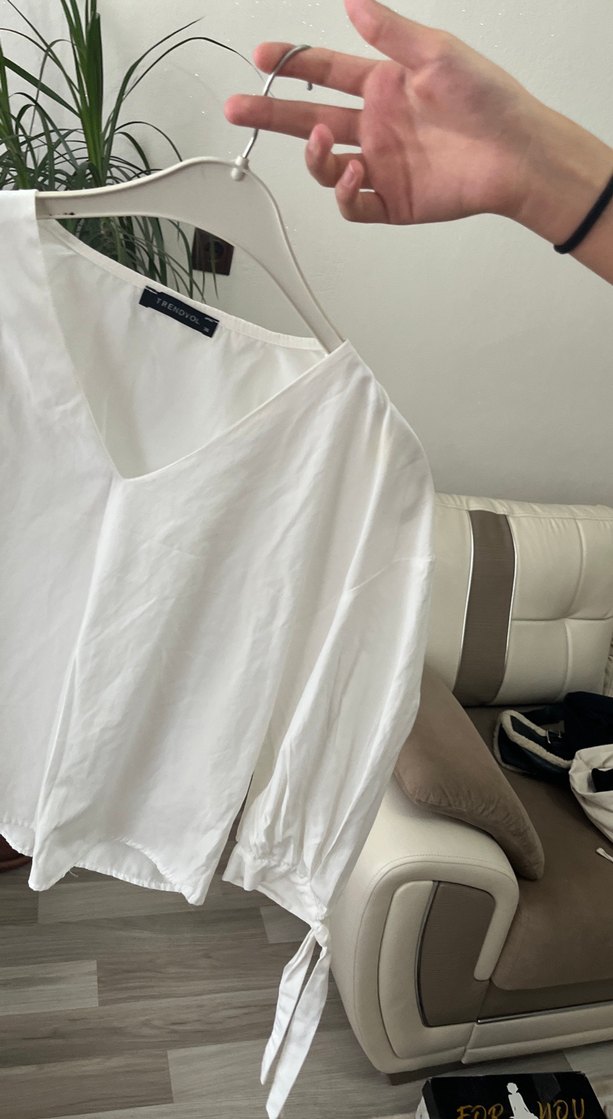 Beyaz V Yaka Keten Salaş Kadın Gömlek - Görsel 3