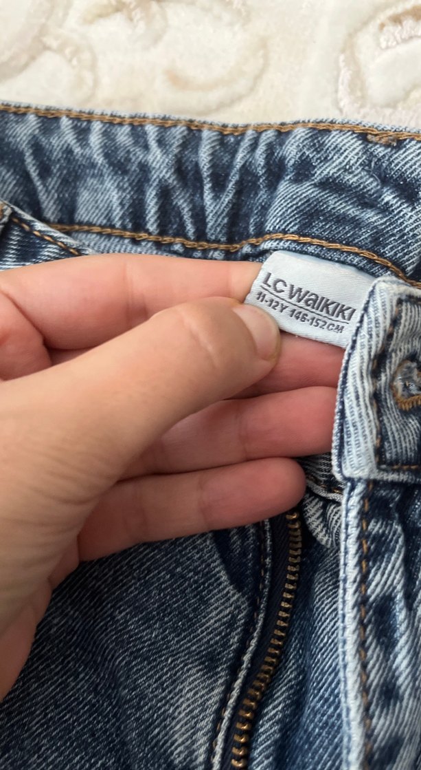 Gri Bel Detaylı Bol Kesim Kadın Jean - Görsel 2