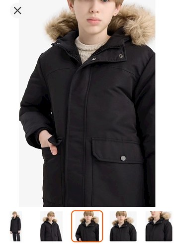 Siyah Kürk Detaylı Erkek Çocuk Mont - Görsel 3