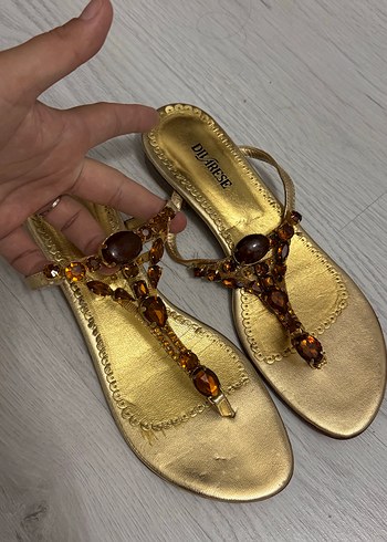 Divarese Gold renkli taşlı terlik