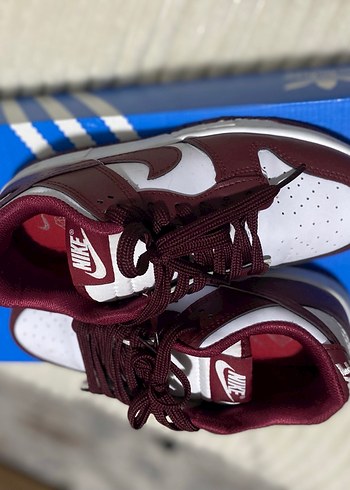 Bordo Bağcıklı Nike Kadın Spor Ayakkabı - Görsel 3