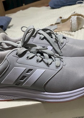 Gri Bağcıklı Kadın Spor Ayakkabı - Görsel 3