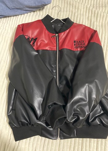 Kırmızı Siyah Deri Fermuarlı Kadın Ceket - Görsel 2