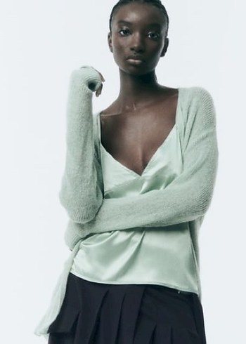 Yeşil V Yaka Dökümlü Kadın Kazak - Görsel 4