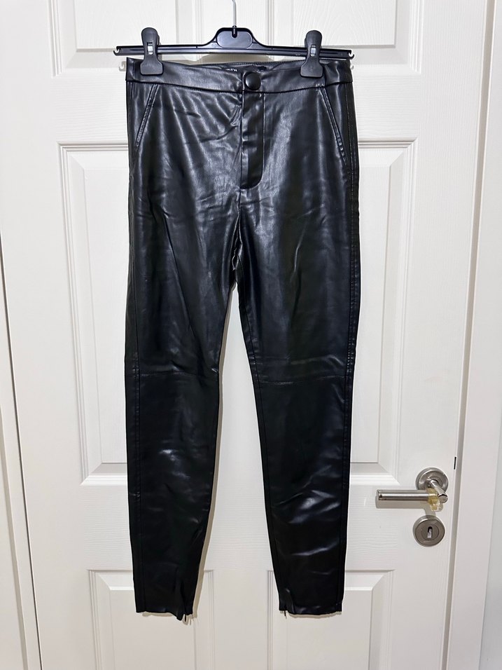 Siyah Deri Dar Kesim Kadın Pantolon - Görsel 2