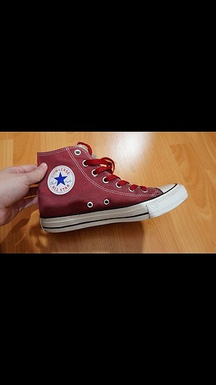 bordo converse