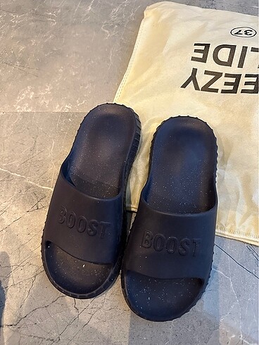 37 Beden siyah Renk Yeezy Siyah Simli Terlik
