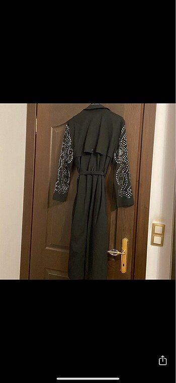 38 Beden siyah Renk Twist zımbalı trençkot
