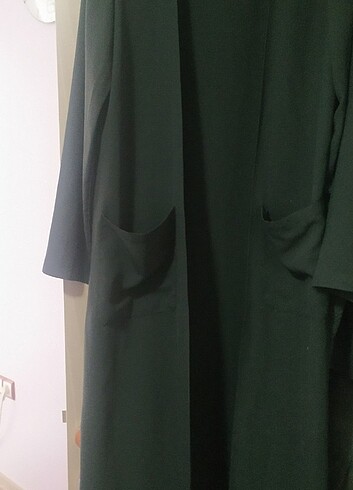 Bayan uzun abaya
