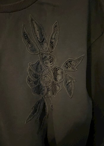 Nakış Detaylı Siyah Kadın Sweatshirt - Görsel 4