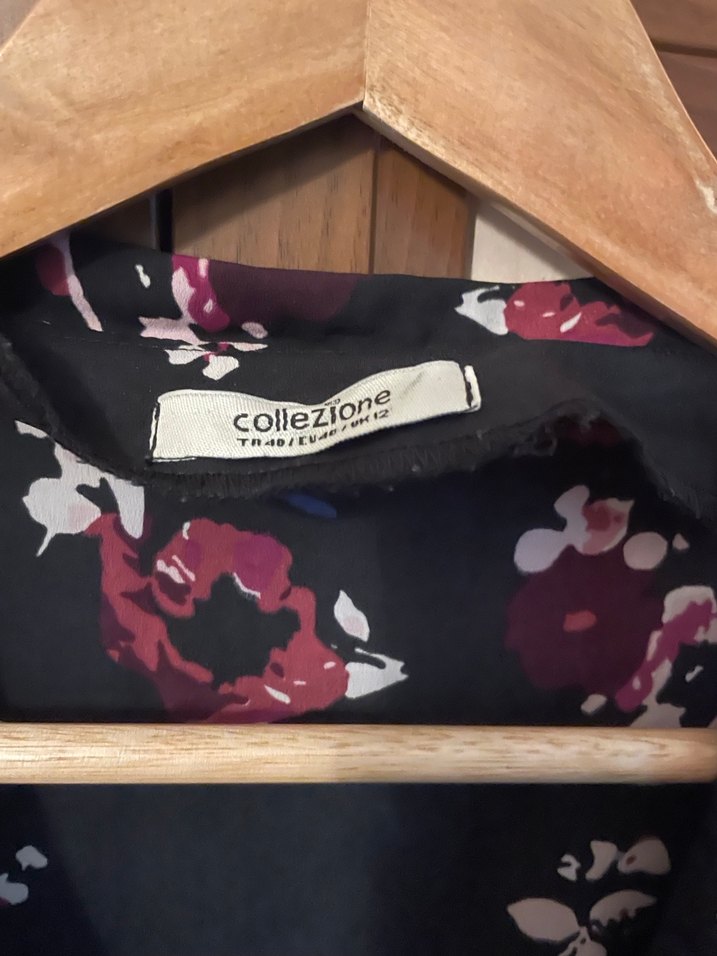 Saten kumaş V Yaka Çiçekli Kadın Tulum - Görsel 4