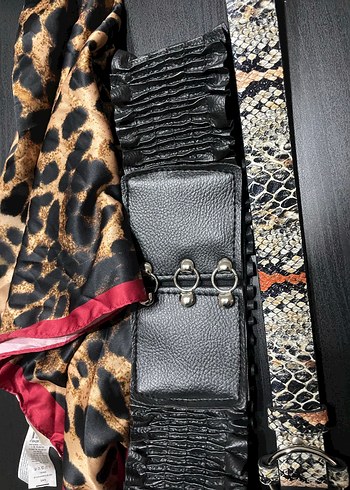 2 adet Deri Kemer ve Şal - Görsel 2