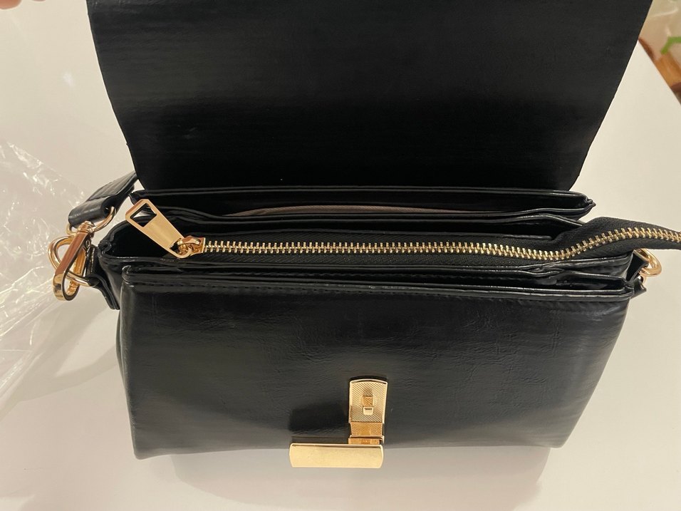 Siyah Deri Tokalı Kadın Çanta - Görsel 2