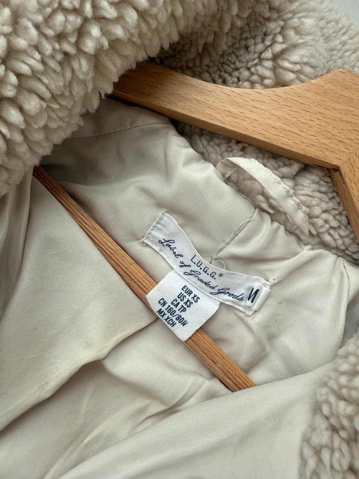 Bej Uzun Kollu Peluş Kadın Ceket - Görsel 2