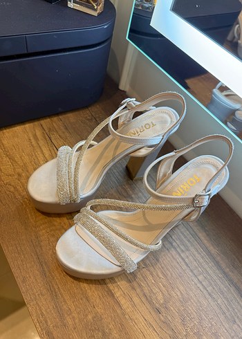 Beyaz Platform Topuklu Kadın Abiye Ayakkabı - Görsel 2