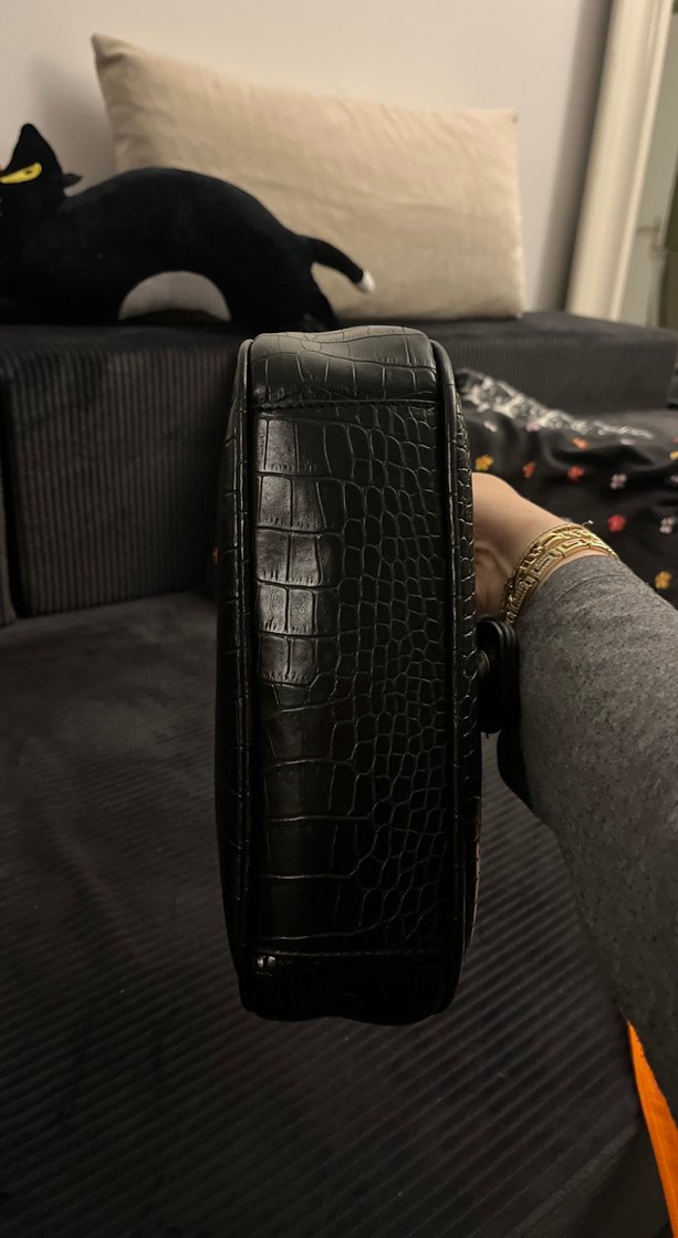 Kemer Detaylı Siyah Yılan Derisi Desenli Deri Çanta - Görsel 3