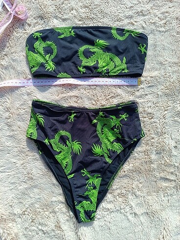 Diğer Ejderha Desenli Straplez Bikini Takımı