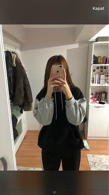 sweatshirt