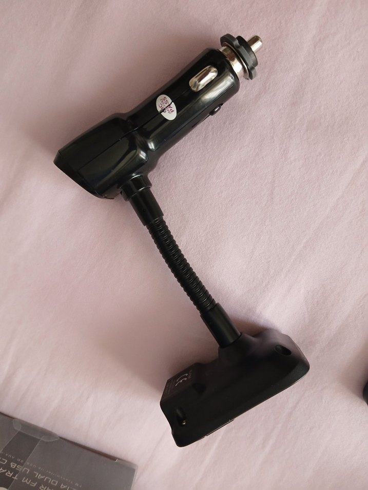 S-Link Siyah 2.1A Çift USB Araç Şarj Cihazı, müzik çalar — görsel 6/11