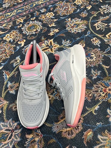 37 Beden SKECHERS (GORUN)