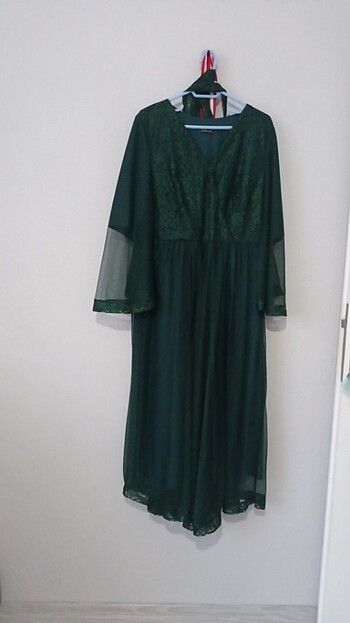 44 Beden yeşil Renk Şık elbise 