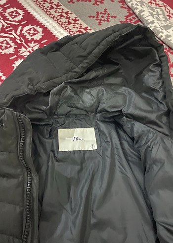 Siyah Kapüşonlu Fermuarlı Erkek Mont - Görsel 2