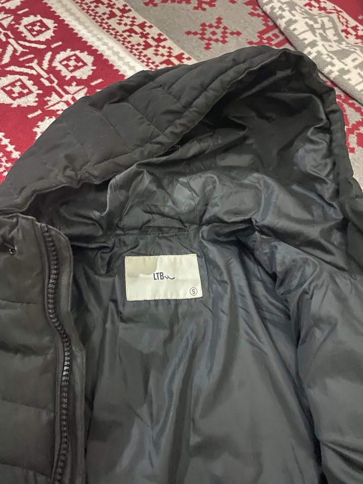 Siyah Kapüşonlu Fermuarlı Erkek Mont - Görsel 2