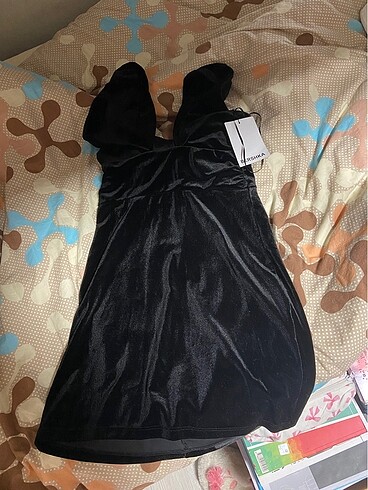 m Beden bershka kadife elbise
