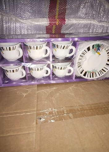 Porselen 12 parça kahve fincanı takımı 