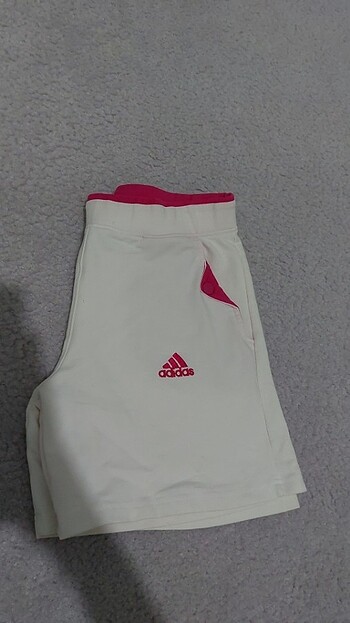 Adidas sort