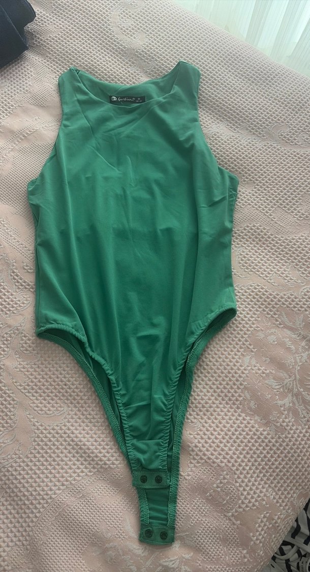 Yeşil Düz Kesim Kadın Mayo - Görsel 2