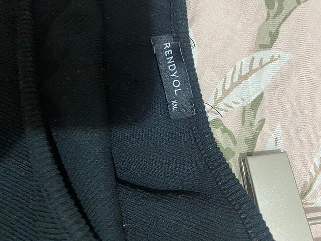 Takım etek ve tek omuz - Görsel 3