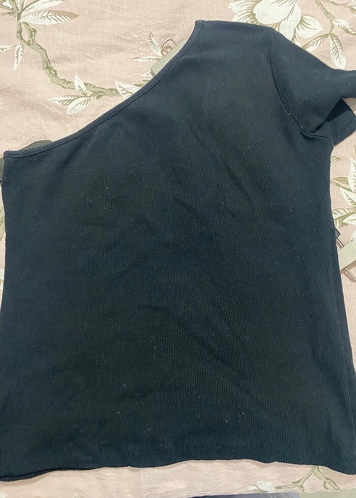 Takım etek ve tek omuz - Görsel 2