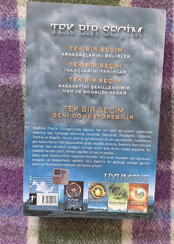 Uyumsuz - Veronica Roth Kitabı
