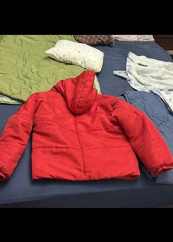 Kızlar İçin Kırmızı Kapüşonlu Polar Mont - Görsel 2